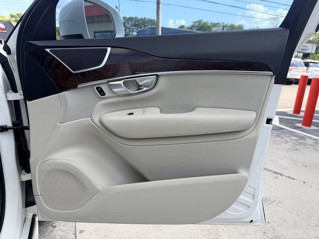 Used 2019 Volvo XC90 T5 Momentum w/ Protection Package Premier FWD image 28
