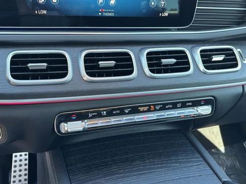 Used 2022 Mercedes-Benz GLS 450 4MATIC image 31