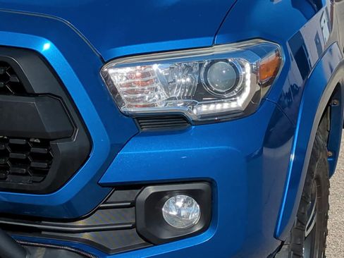 Used 2016 Toyota Tacoma 4x4 Double Cab image 11