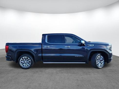 Used 2022 GMC Sierra 1500 Denali w/ Denali Reserve Package image 4