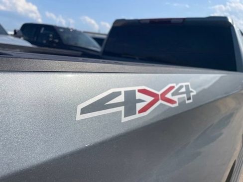Used 2025 Chevrolet Silverado 1500 LT AWD/4WD image 15