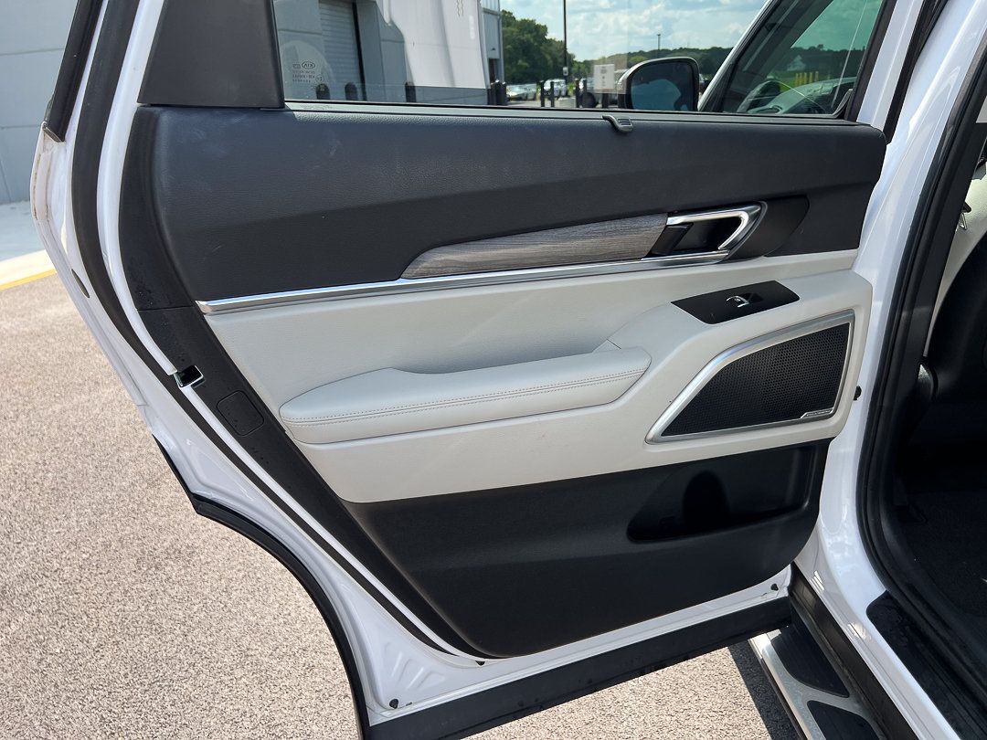 Used 2021 Kia Telluride EX w/ EX Premium Package AWD/4WD image 30