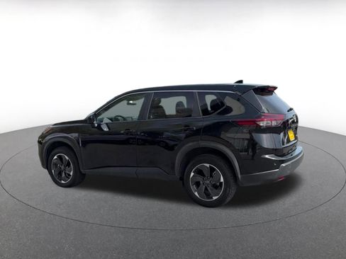 Used 2025 Nissan Rogue SV image 10