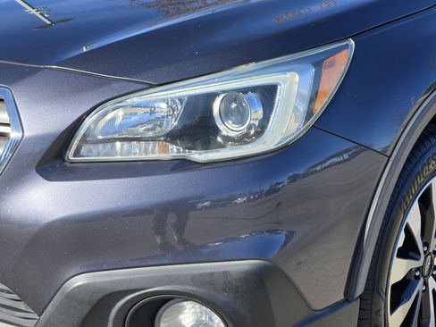 Used 2015 Subaru Outback 2.5i Limited image 9