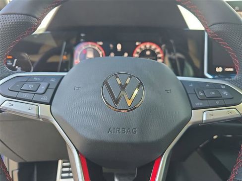 New 2026 Volkswagen GTI SE FWD image 19