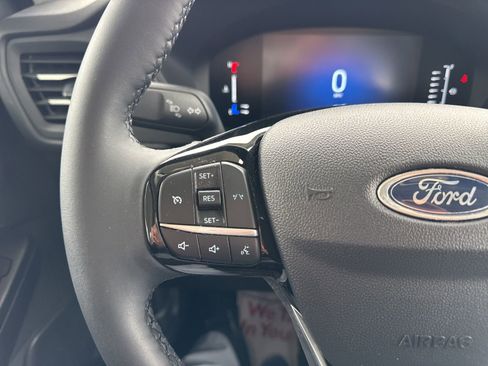 Certified 2023 Ford Escape Active w/ Cold Weather Package image 26