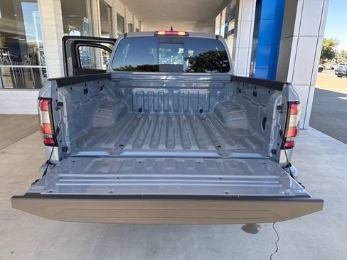 Used 2024 Nissan Frontier PRO-4X w/ Off-Road Protection Package AWD/4WD image 22