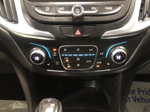 Used 2019 Chevrolet Equinox LT w/ Sun & Navigation Package image 31