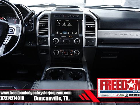 Used 2017 Ford F250 Platinum w/ Platinum Ultimate Package AWD/4WD image 19