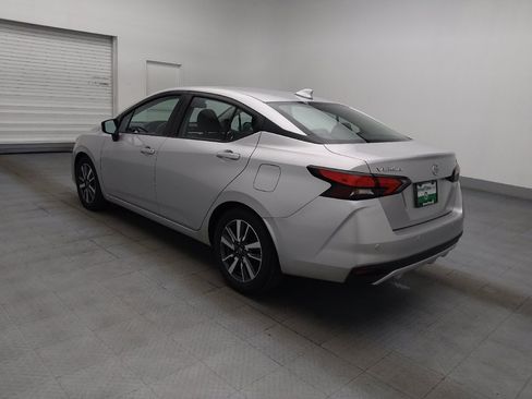 Used 2021 Nissan Versa SV FWD image 3
