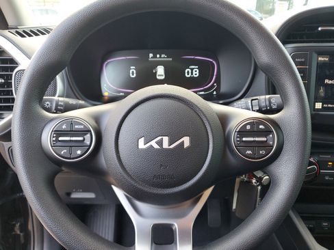Used 2025 Kia Soul LX w/ LX Technology Package image 19