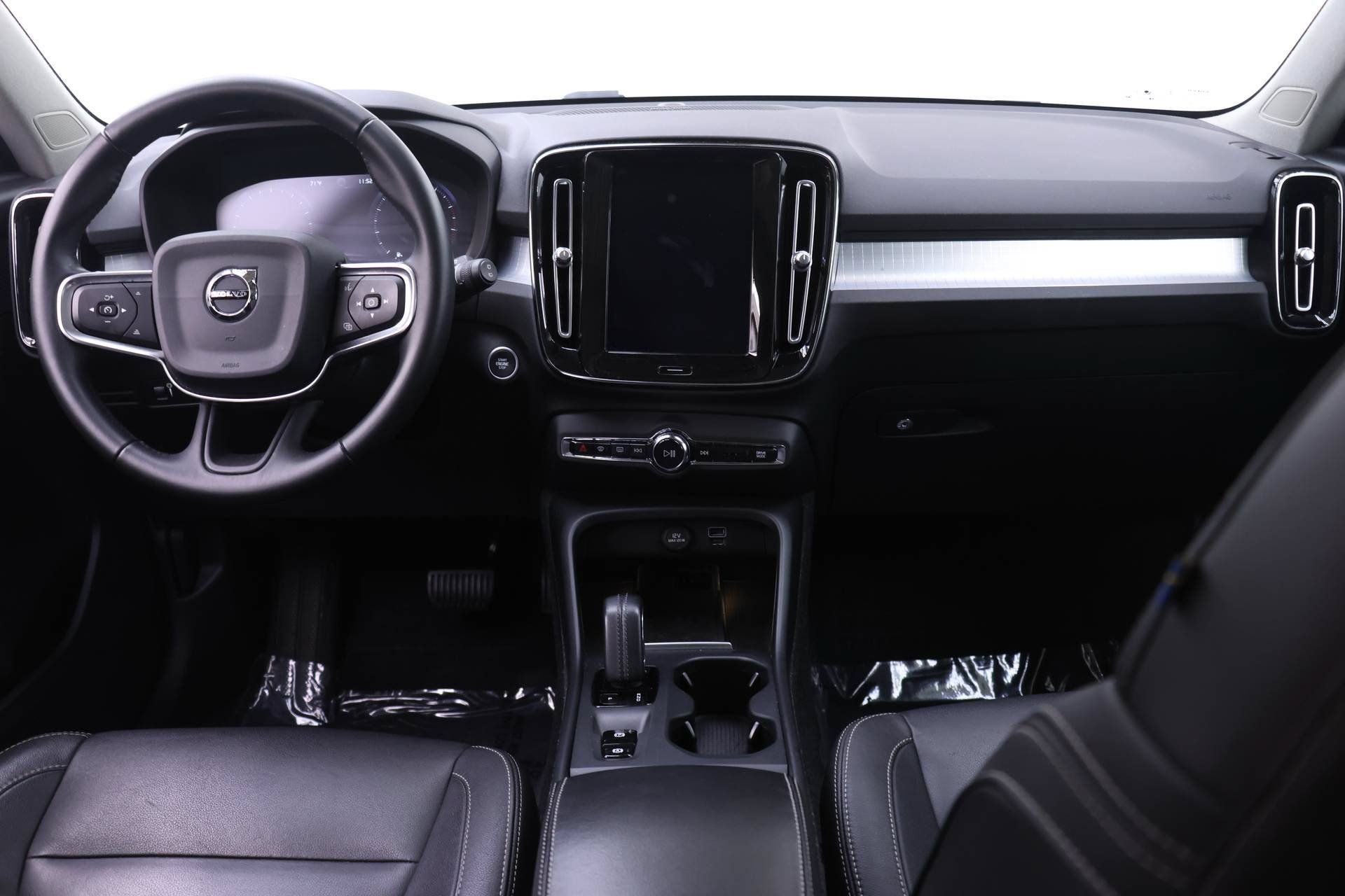Used 2019 Volvo XC40 T5 Momentum AWD/4WD image 8