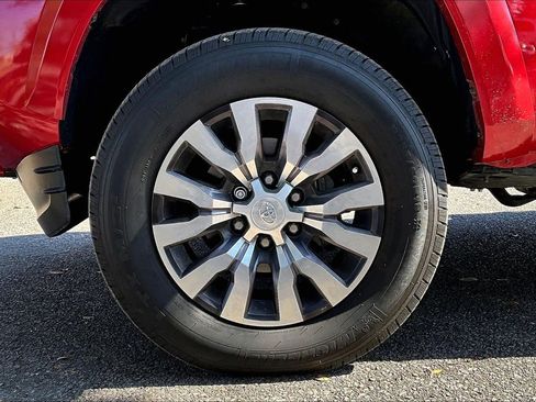 Used 2023 Toyota Tacoma Limited image 31