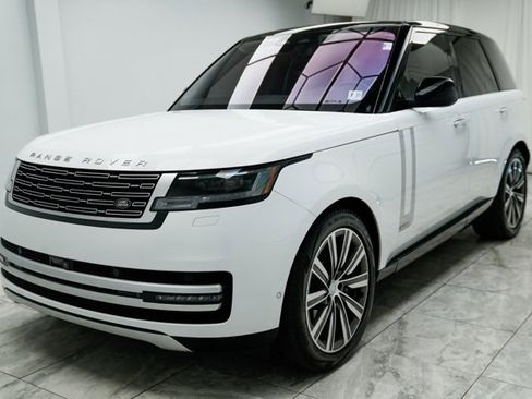 Used 2023 Land Rover Range Rover Autobiography image 6
