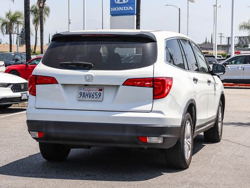 Certified 2018 Honda Pilot LX image 11