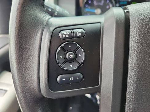 Used 2016 Ford F250 Lariat RWD image 5