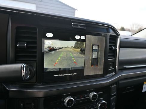 New 2026 Ford F250 Lariat w/ Black Appearance Package image 30