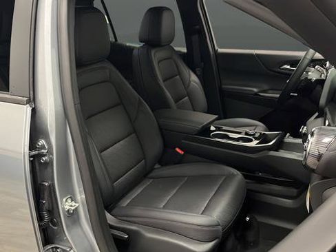 New 2026 Chevrolet Equinox LT w/ Convenience Package II AWD/4WD image 24