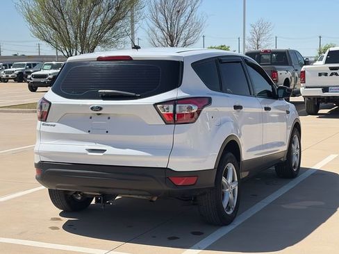 Used 2018 Ford Escape S image 9