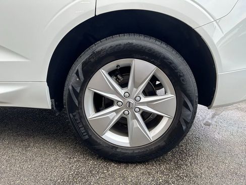 Used 2022 Volvo XC60 B5 Momentum image 8