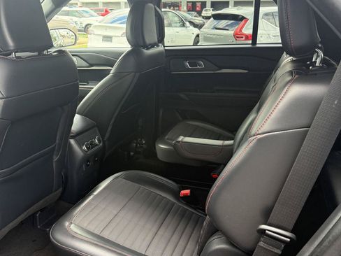 Used 2025 Ford Explorer ST-Line AWD/4WD image 33