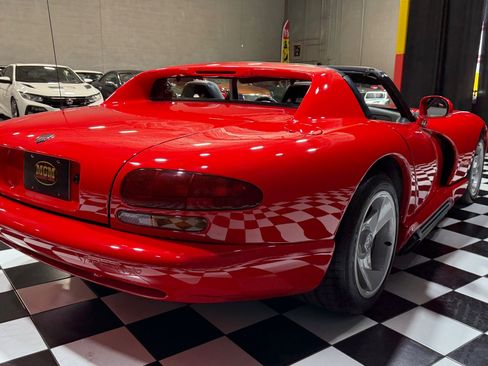 Used 1992 Dodge Viper RT/10 image 9