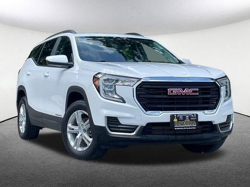 Used 2023 GMC Terrain SLE w/ Driver Convenience Package AWD/4WD image 2