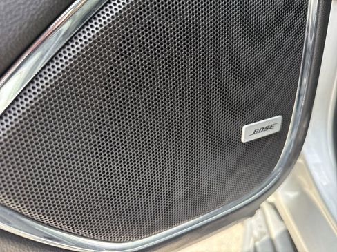 Used 2020 Chevrolet Suburban LT image 11