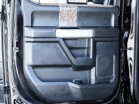 Used 2018 Ford F250 Lariat w/ Lariat Ultimate Package AWD/4WD image 34