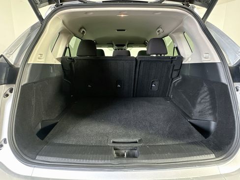 Used 2025 Nissan Rogue SV FWD image 27