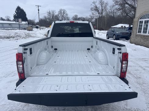 Used 2022 Ford F350 XLT w/ XLT Value Package image 6