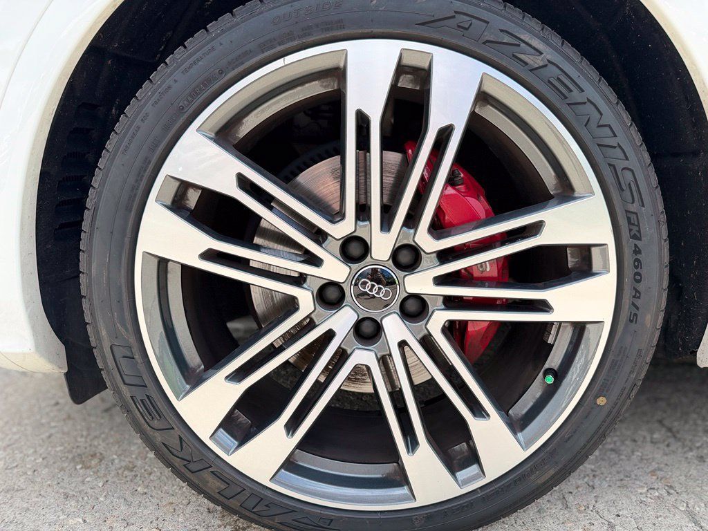Used 2018 Audi SQ5 Prestige w/ Prestige Package AWD/4WD image 10