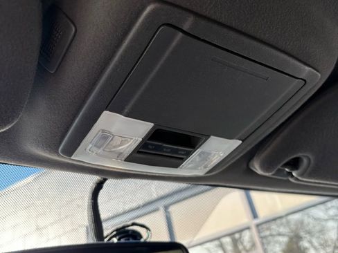 Used 2012 Ford Expedition Limited image 31