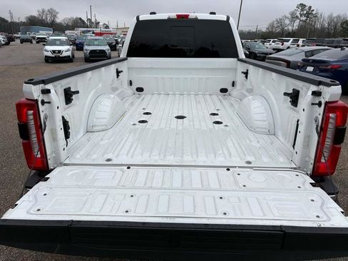 Used 2023 Ford F350 Lariat w/ Lariat Ultimate Package image 11