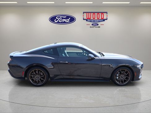 Used 2024 Ford Mustang GT Premium RWD image 2