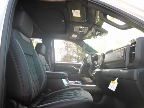 New 2026 Chevrolet Silverado 3500 High Country w/ High Country Premium Package AWD/4WD image 12