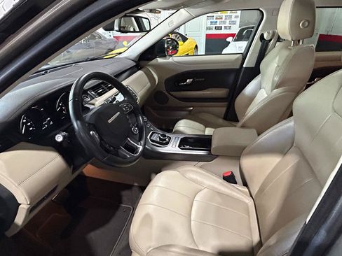Used 2018 Land Rover Range Rover Evoque SE AWD/4WD image 12