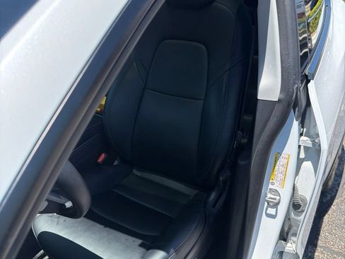 Used 2021 Tesla Model Y Long Range AWD/4WD image 5