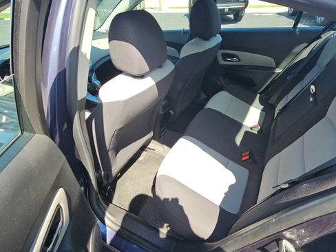 Used 2014 Chevrolet Cruze LS FWD image 25