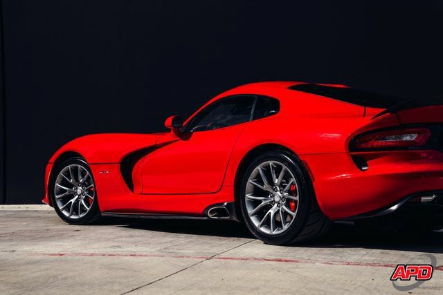 Used 2013 SRT Viper GTS w/ GTS Laguna Interior Pkg RWD image 70