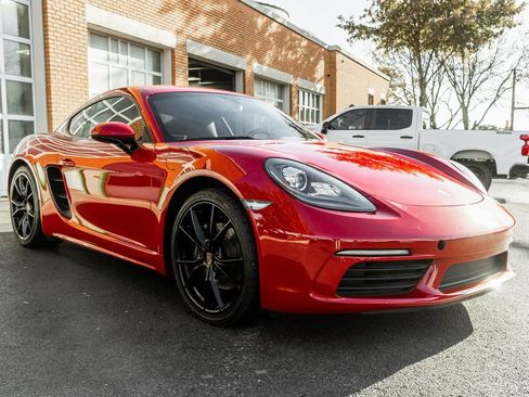 Used 2018 Porsche 718 Cayman Base image 5