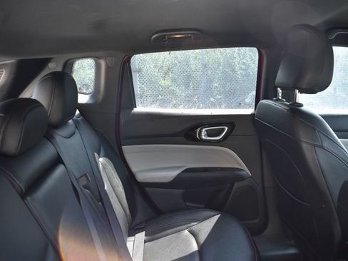Used 2025 Jeep Compass Limited AWD/4WD image 23