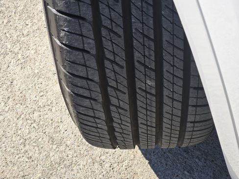 Used 2024 Cadillac XT6 Sport w/ Platinum Package image 17