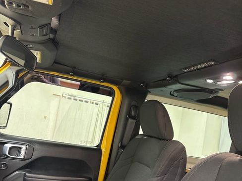 Used 2021 Jeep Wrangler Willys image 15