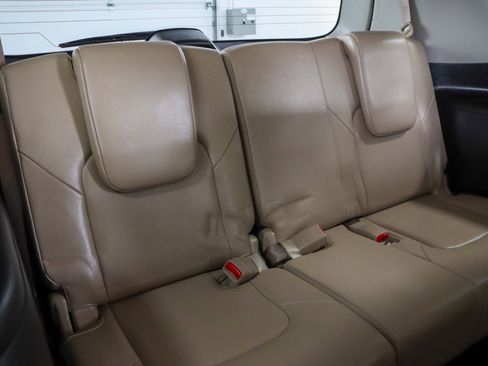 Used 2024 Nissan Armada Platinum w/ Captain's Chairs Package image 35