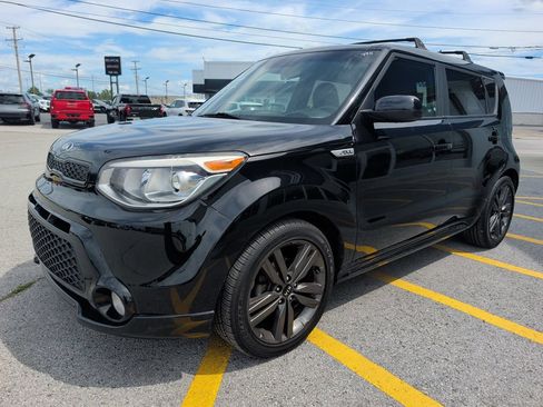 Used 2016 Kia Soul + w/ Tarmac Special Edition FWD image 3
