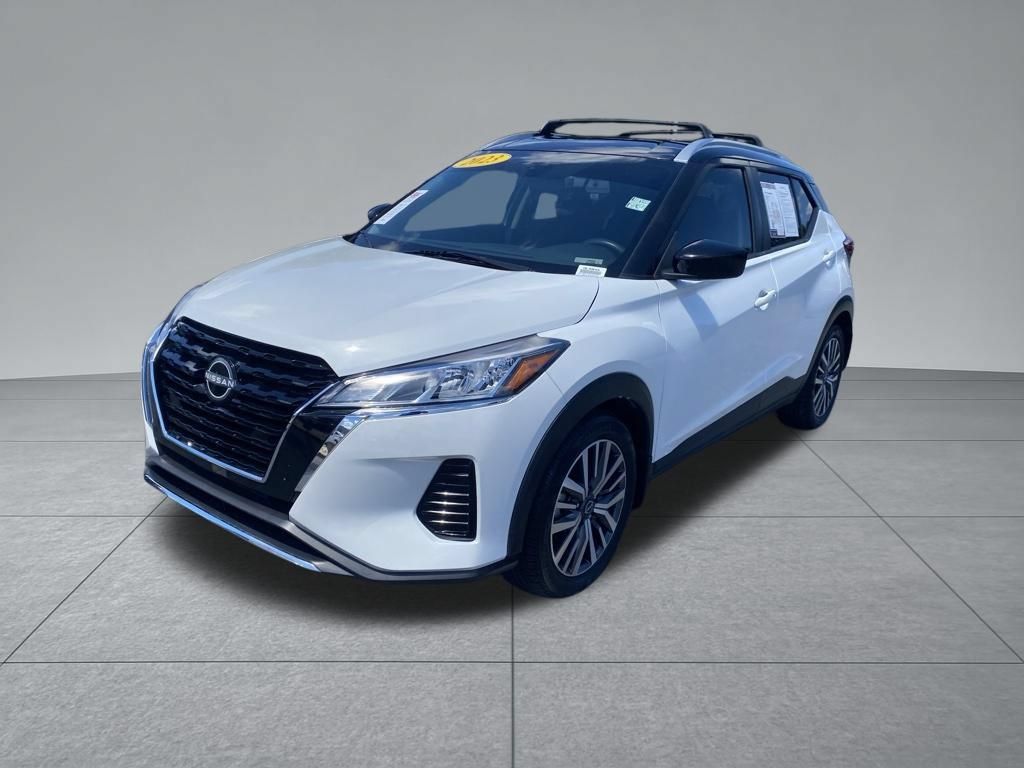 Used 2023 Nissan Kicks SV w/ Exterior Package FWD image 2