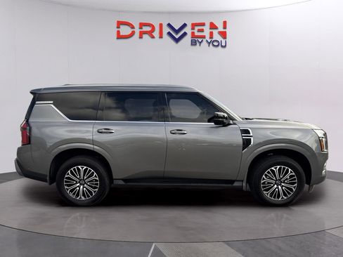 Used 2025 Nissan Armada SL w/ Captain's Chari Seat Package RWD image 6