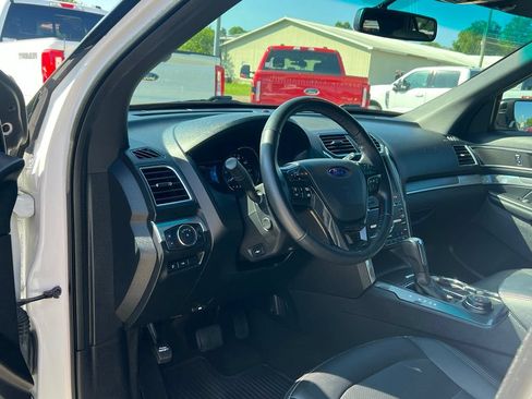 Used 2016 Ford Explorer Sport w/ Equipment Group 401A AWD/4WD image 13