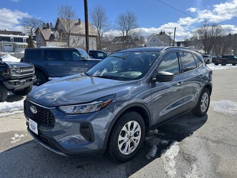 Certified 2025 Ford Escape Active w/ Tech Pack #1 image 1